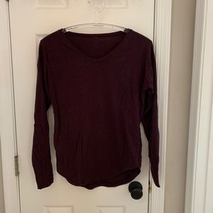 Simple maroon lululemon long sleeve scoop neck